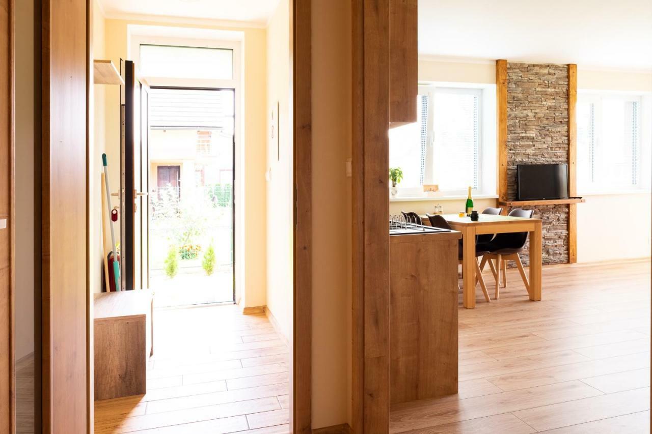 Elejan Apartment Besenova Ngoại thất bức ảnh